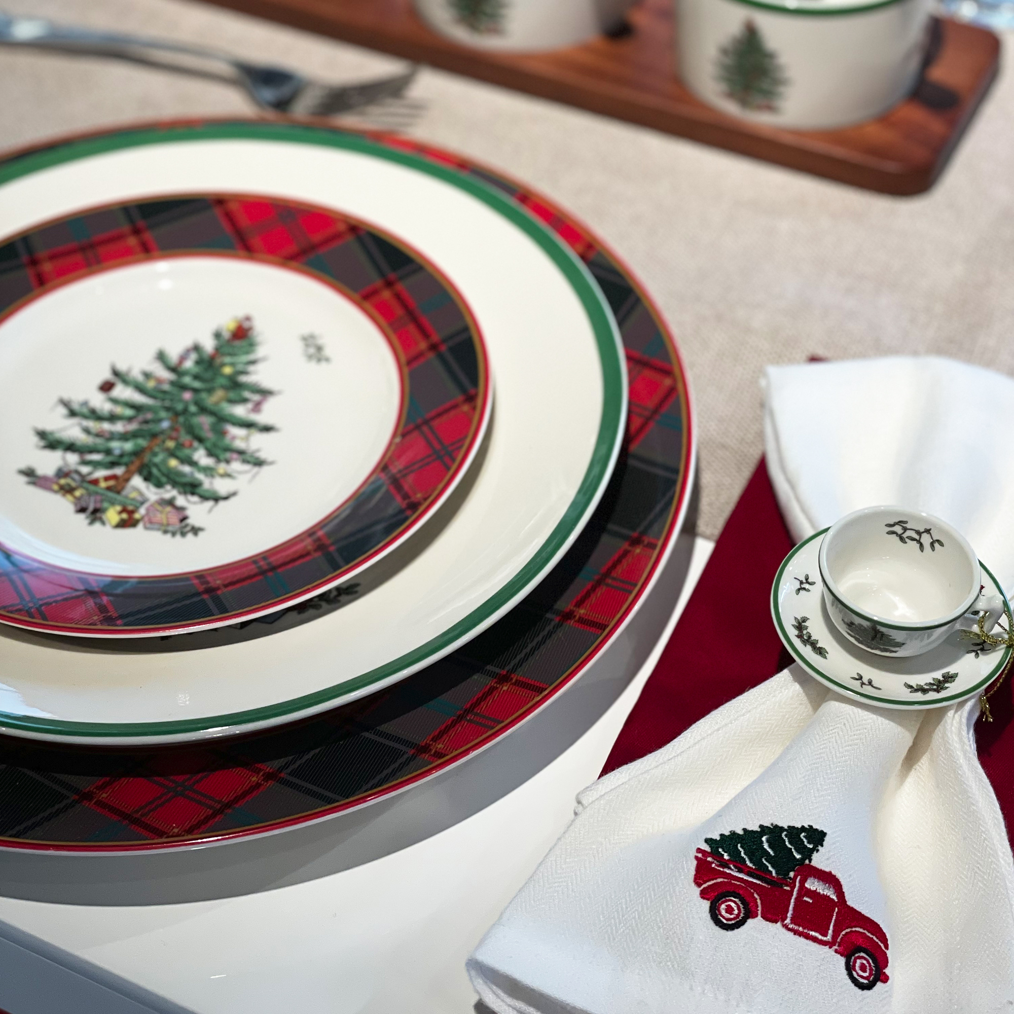 Christmas Tree 3 Piece Tea Set Ornaments image number null